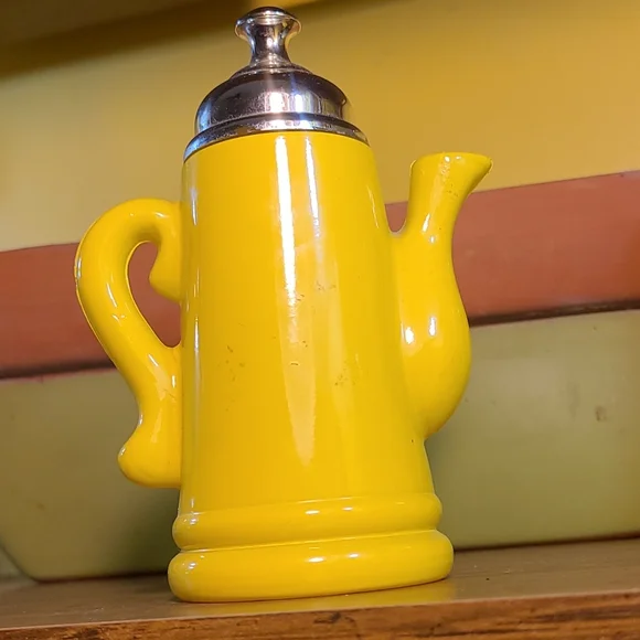 Avon - Picture 3 of 8